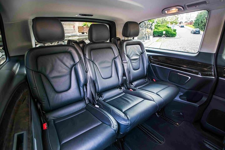 Private transfer from Prague to Vienna via Cesky Krumlov