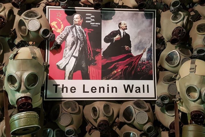 Velvet Revolution and Communism tour with PersonalPragueGuide