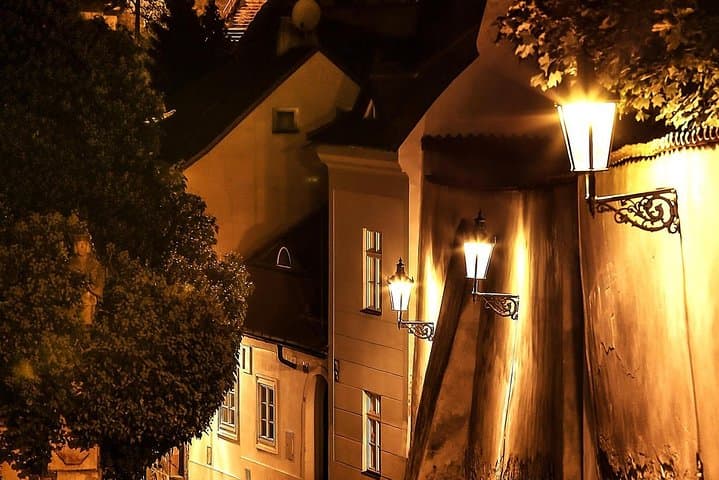Prague Fairytale Tour: Old Town And Castle private tour