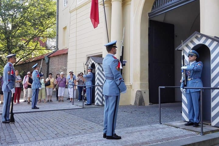 changing of Prague castle guards