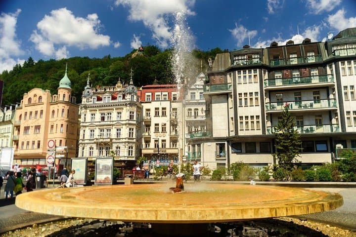 Karlovy Vary day trip from Prague with lunch