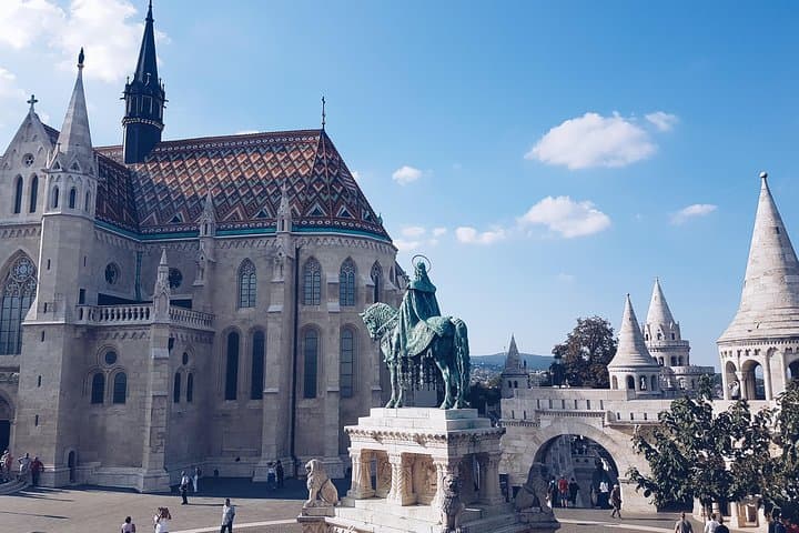 Budapest to Prague Private Transfer with Bratislava Stop