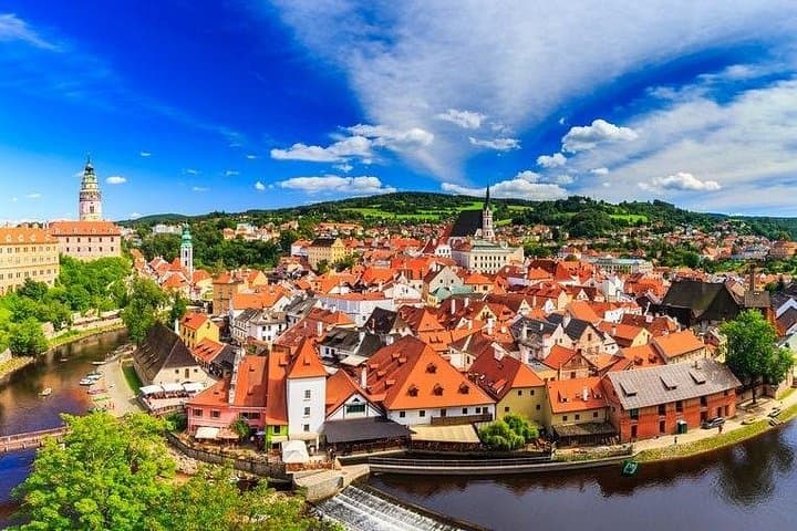Private transfer from Prague to Salzburg ( sedan 3 pax )