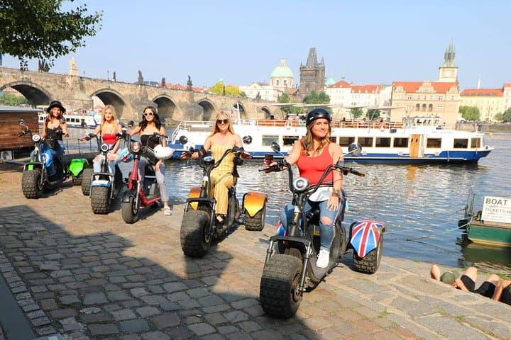 Live-Guided Tour - Trike-Harley Adventure of Prague
