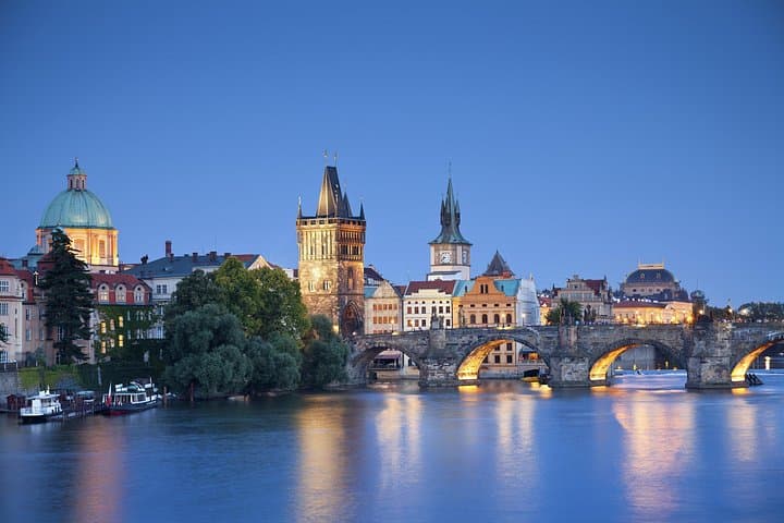 Prague City Tour: Old & New Town