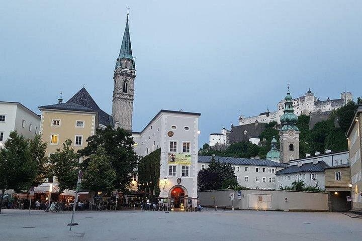 Private Transfer Prague to Salzburg with 2h stop in Krumlov in a Sanitized Car