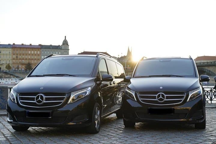 VIP Private Transfer from Prague Hotel to Prague Airport