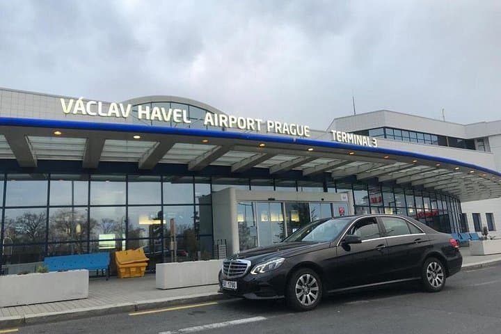 VIP Private Transfer from Prague Hotel to Prague Airport