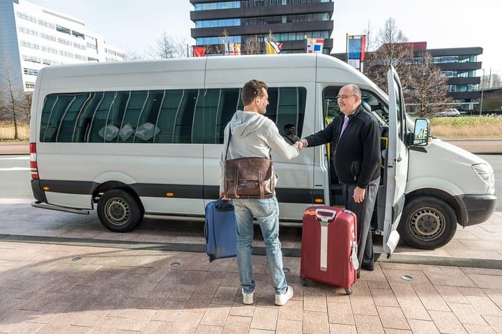 Prague Airport (PRG) Departure Transfer from Prague City