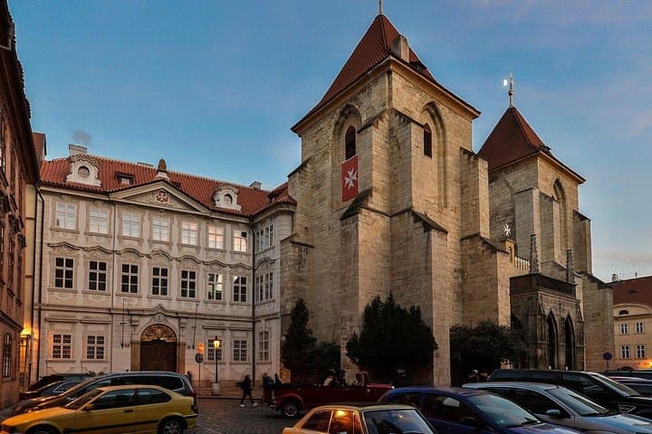 Private Lesser Town tour - Historical Treasure Hunt