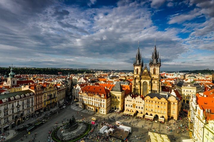 Private arrival OR departure transfer from/to Prague airport