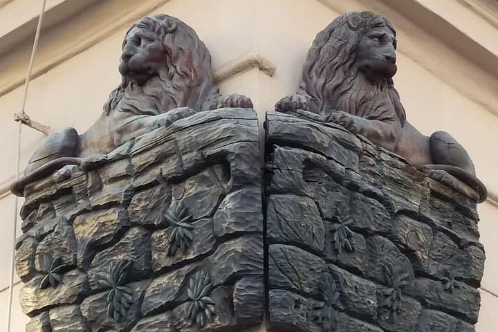 The House Signs of Old Prague: A Self-Guided Audio Tour