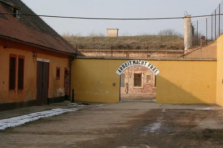 Private Day Trip to Terezín Concentration Camp from Prague with a local