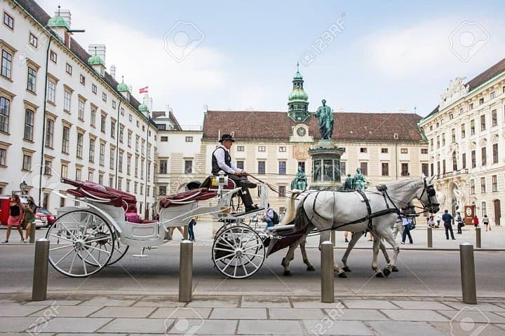 Daily Door to Door Shared Shuttle bus from Cesky Krumlov to Vienna