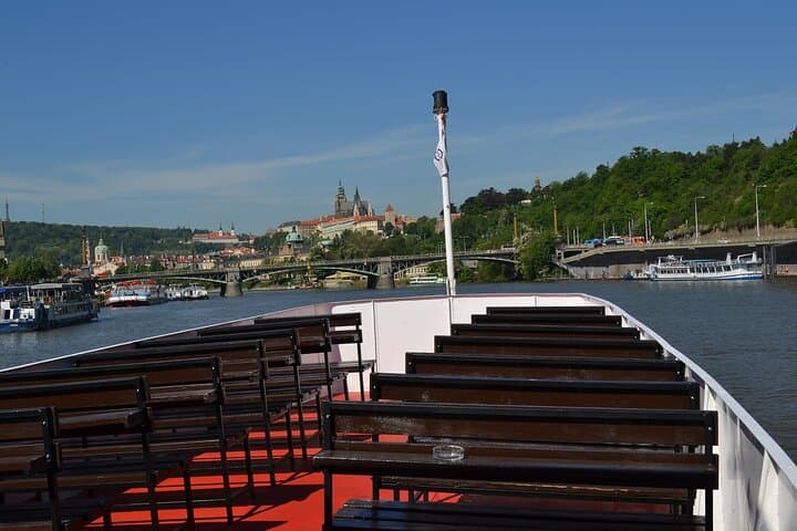 One hour of romantic river cruise in city center