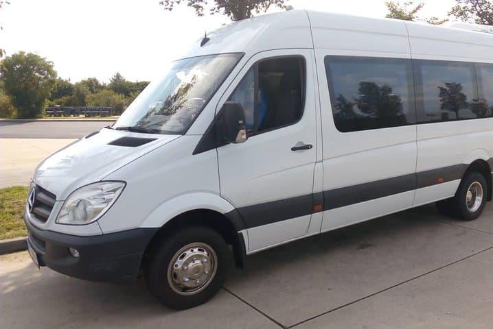 Private one way transfer from Cesky Krumlov to Hallstatt