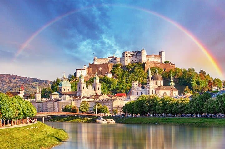 Private one way transfer from Cesky Krumlov to Salzburg