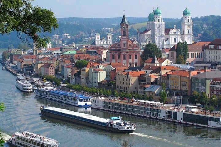 Private one way transfer from Cesky Krumlov to Passau