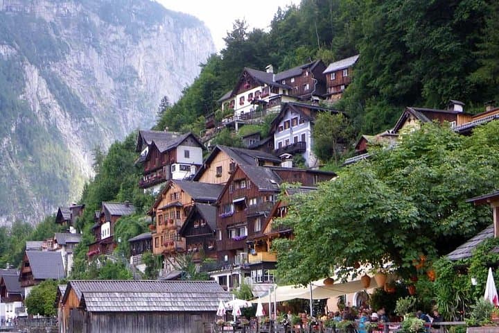 Private one way transfer from Cesky Krumlov to Hallstatt