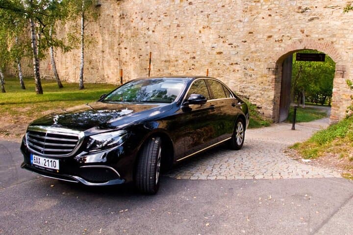 Private Transfer to Budapest from Prague