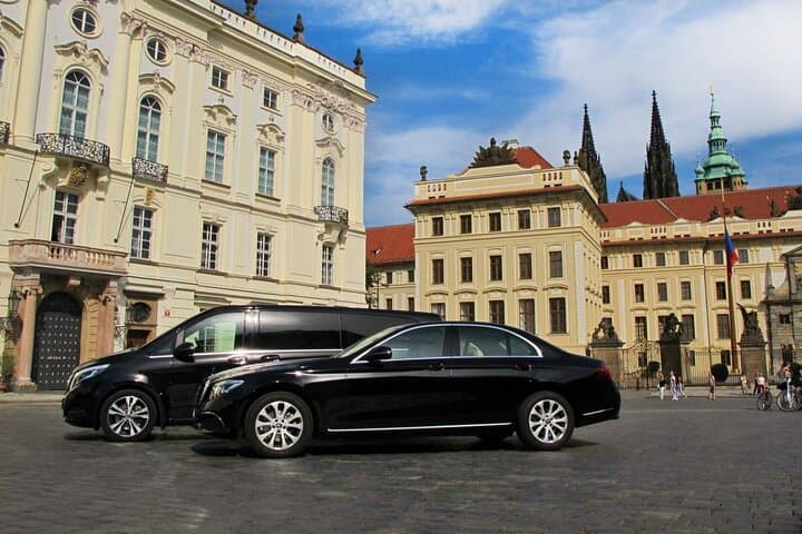 Private transfer: Prague to Vienna
