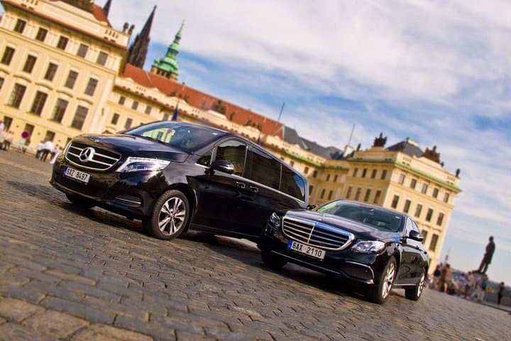 Private Transfer to Budapest from Prague