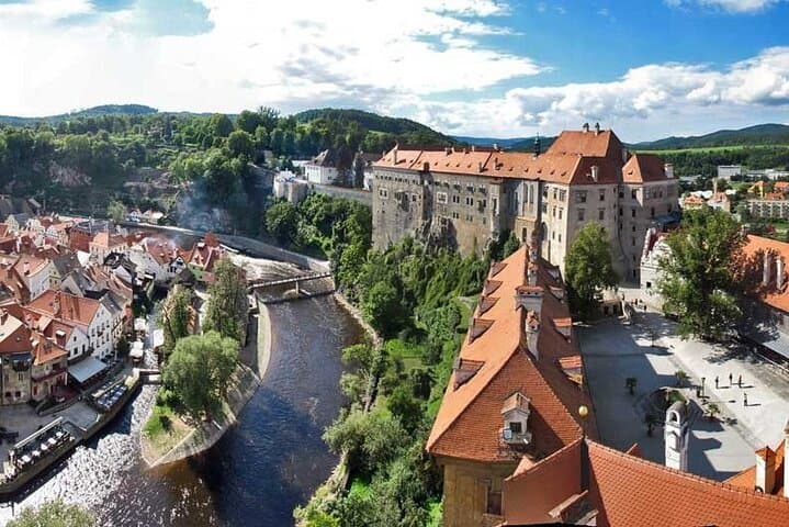 Private Transfer from Prague to Passau with stopover in Cesky Krumlov