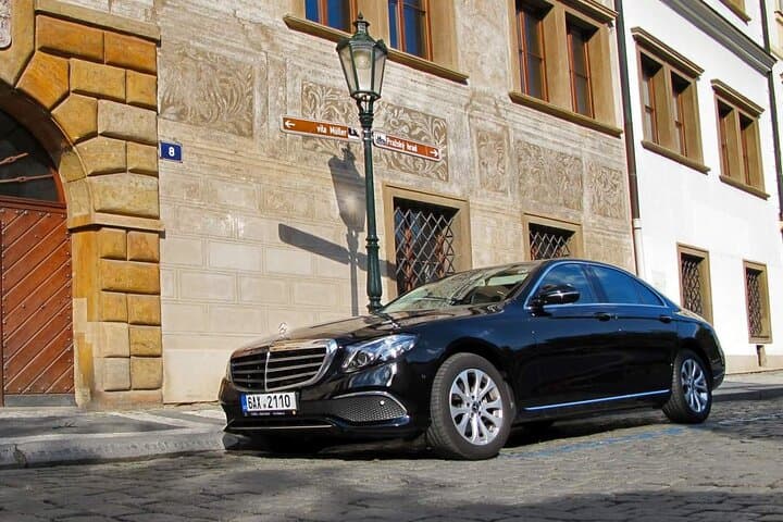 Private transfer: Prague to Vienna