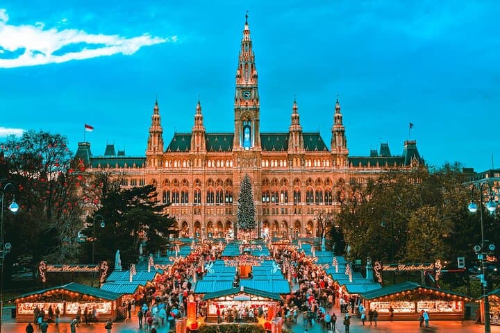 Full-Day Private Trip from Prague to Vienna