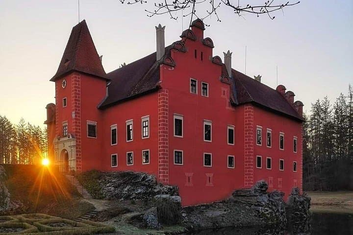Cervena lhota Castle