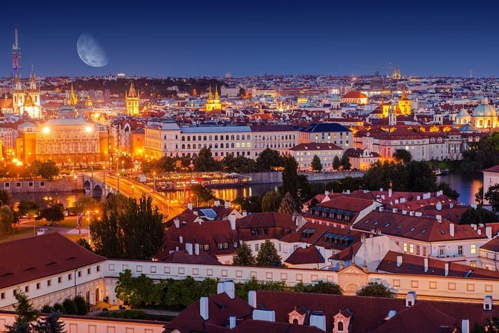 Evening View Walk in Prague