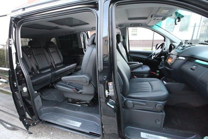 Private Transfer from Prague Airport to Prague City Hotels 1 - 7 pax