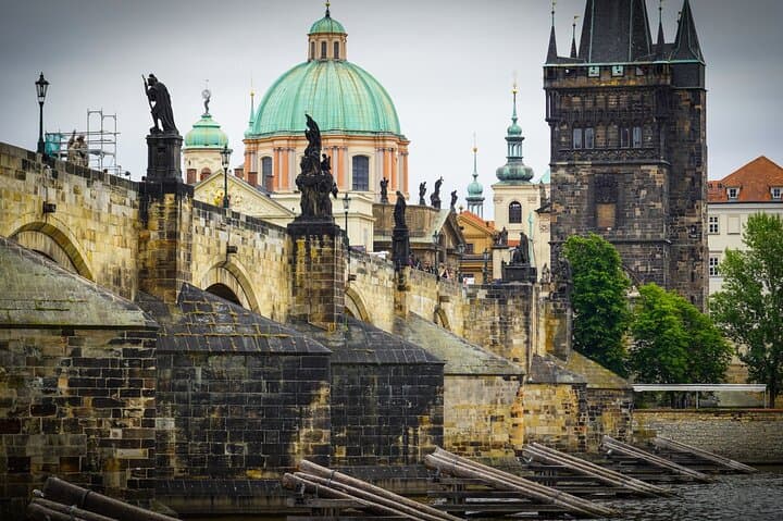 45 minutes guided walking tour