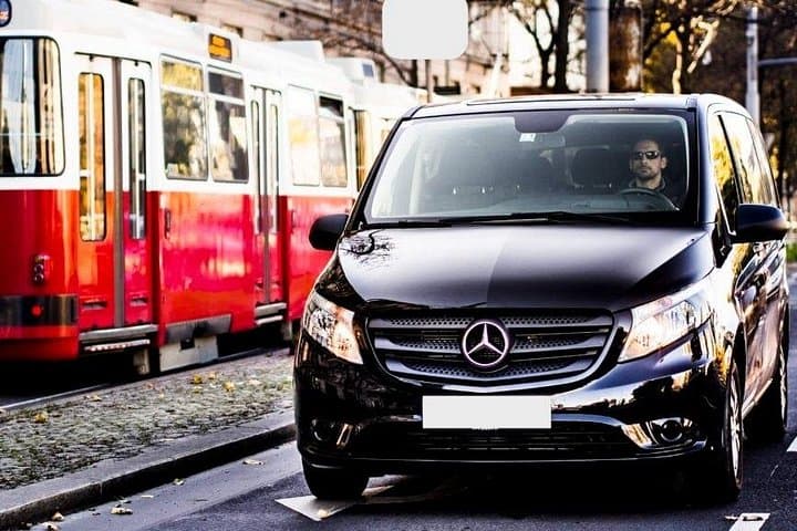 Private Transfer Prague to Passau or Passau to Prague with stop in Cesky Krumlov