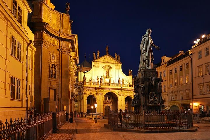 Private Ghosts and Legends Walking Tour in Prague