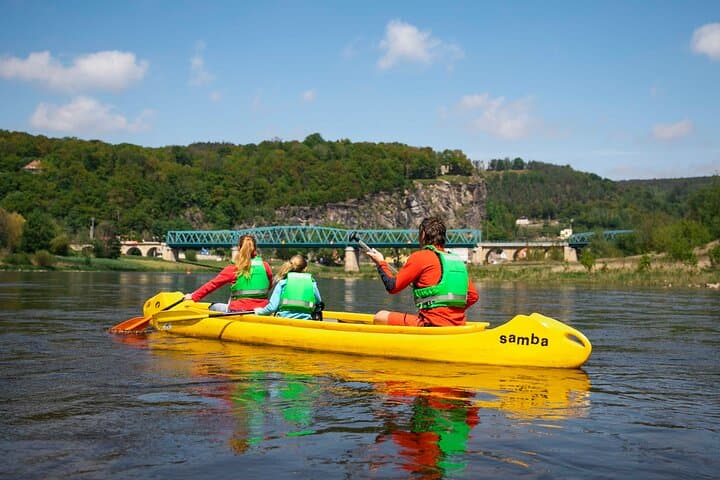 Family trip on a canoe? Why not