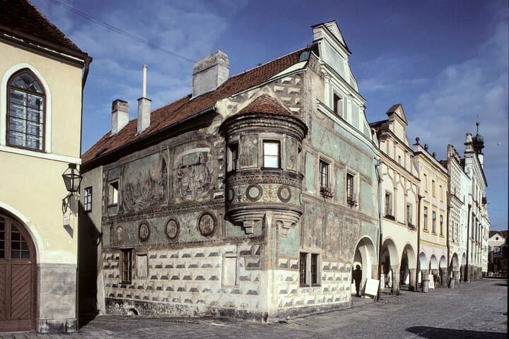 The Painted Ladies of Telč: A Self-Guided Audio Tour