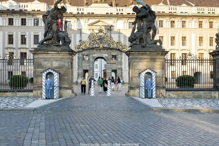 Visit Prague Castle & Lobkowicz Palace: Private Half-Day Tour
