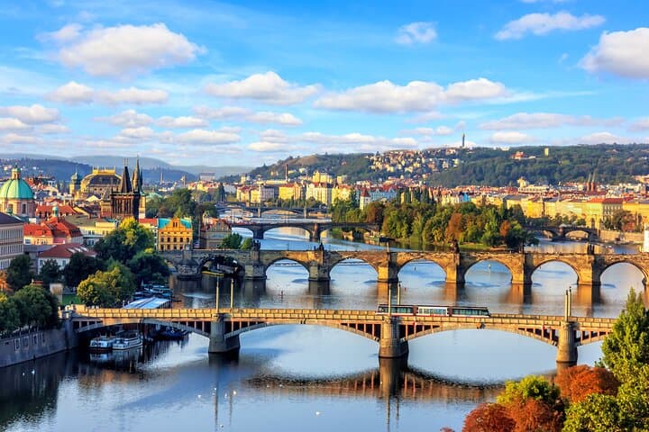 Shared River Cruise Tour in Prague with Dinner