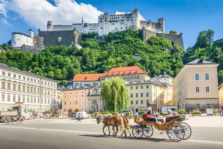 Private Transfer from Prague to Salzburg