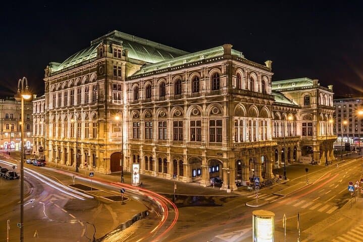 Private Transfer to Vienna