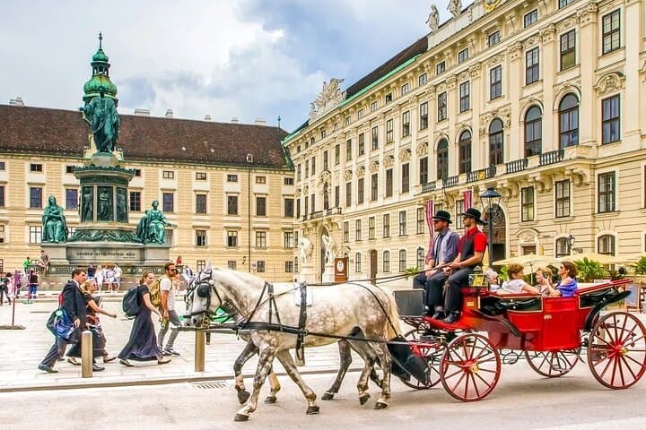 Private Transfer to Vienna