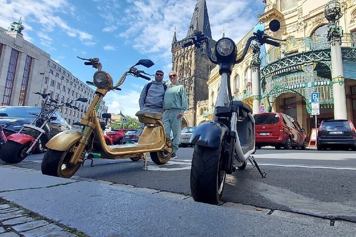 Create your own route on eScooter and enjoy Prague on wheels!