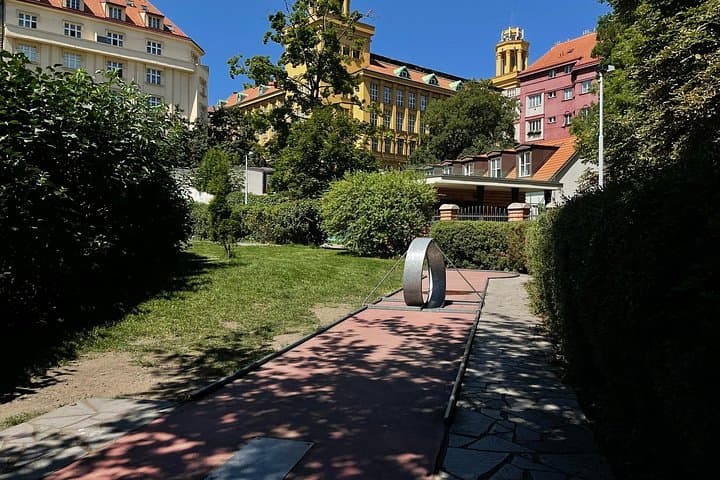 Minigolf Experience under the Prague TV Tower