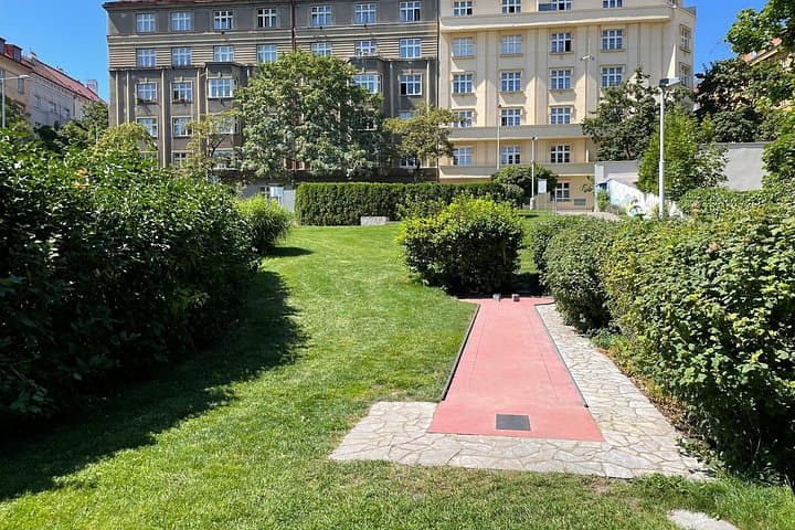 Minigolf Experience under the Prague TV Tower