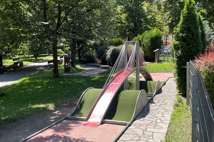Minigolf Experience under the Prague TV Tower