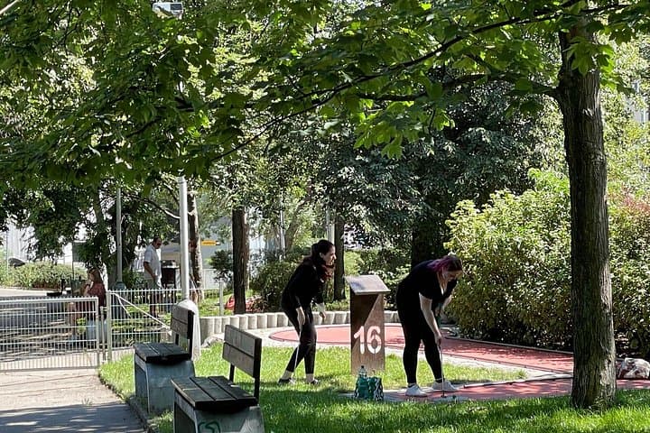 Minigolf Experience under the Prague TV Tower