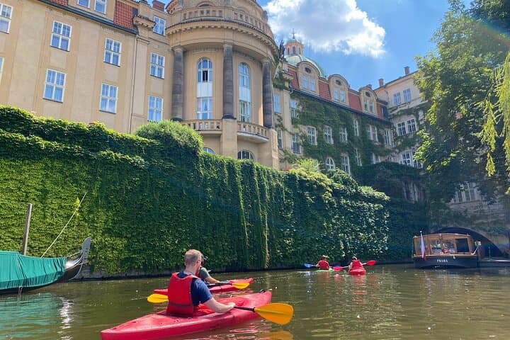Prague Kayak Tour in City Center - 2 hours