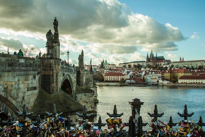 Prague Walking Tour in German: Old Town and Prague Castle