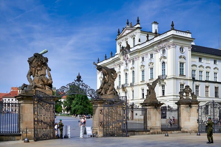 Skip-the-line Lobkowicz Palace Private Tour & Concert